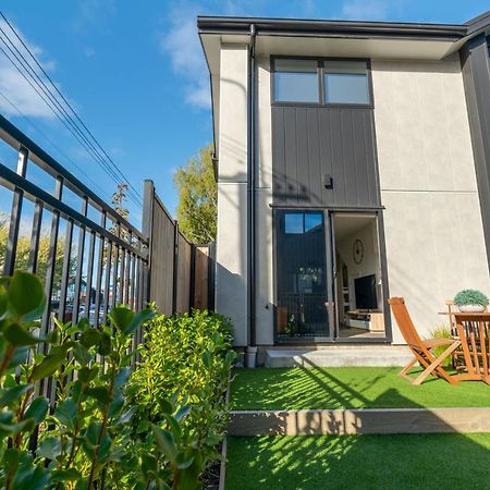 King Bed On Hagley Park Corner In The Cbd Christchurch Exterior foto