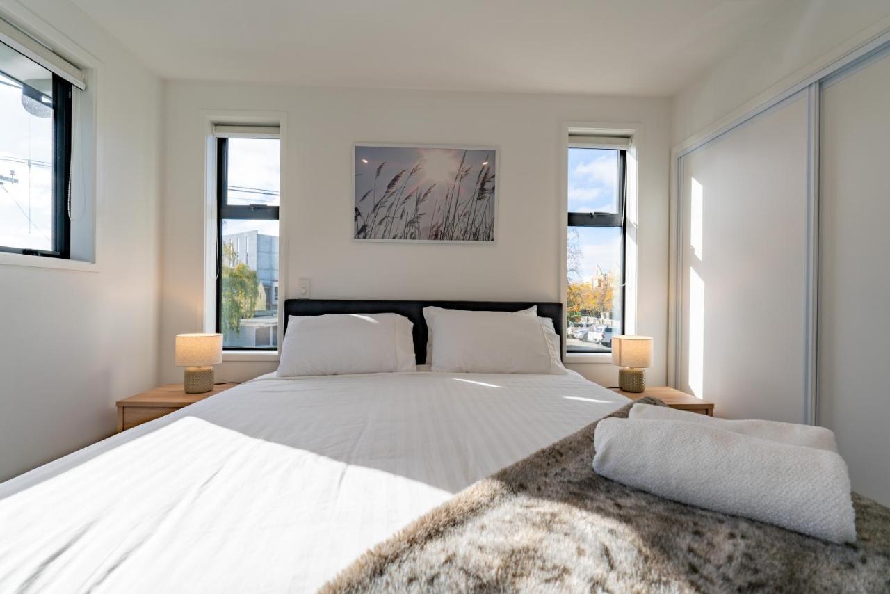 King Bed On Hagley Park Corner In The Cbd Christchurch Exterior foto
